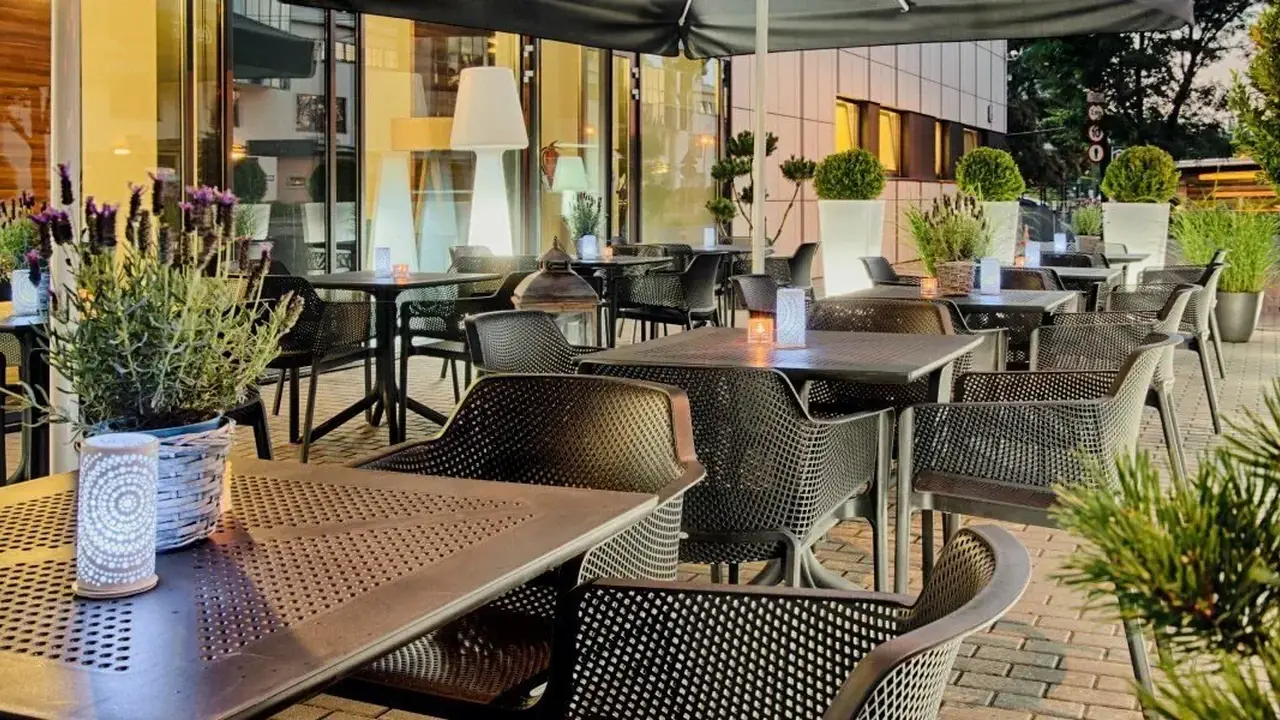 Warsaw Plaza Hotel