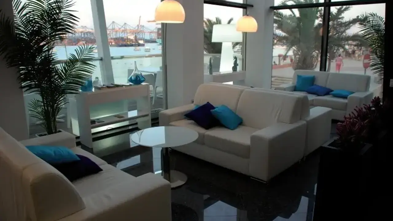 Water's Edge Hotel