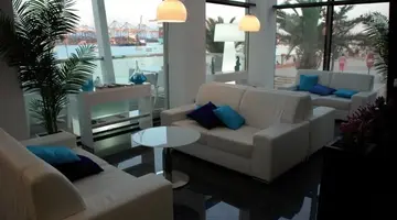 Water's Edge Hotel