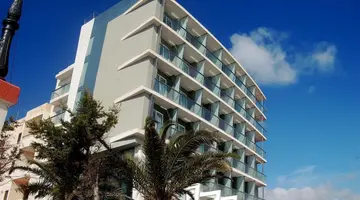 Water's Edge Hotel