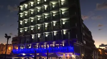 Water s Edge Hotel
