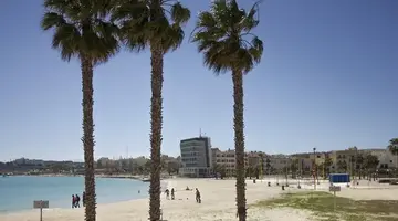 Water's Edge Hotel