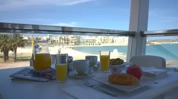 Water's Edge Hotel