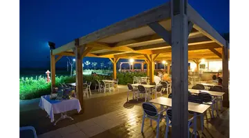 WATER SIDE RESORT & SPA