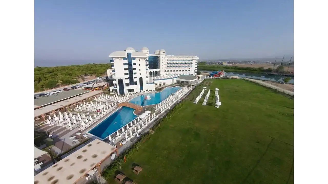 WATER SIDE RESORT & SPA