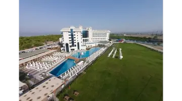 WATER SIDE RESORT & SPA