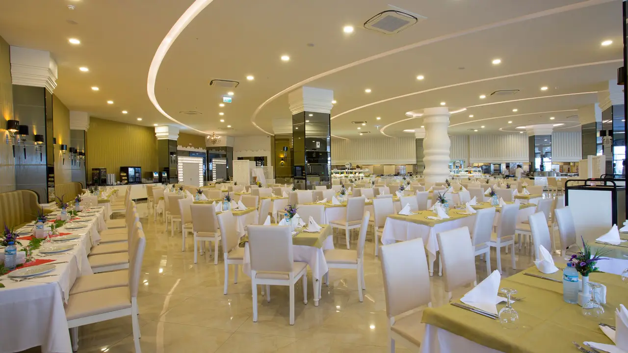 WATER SIDE RESORT & SPA