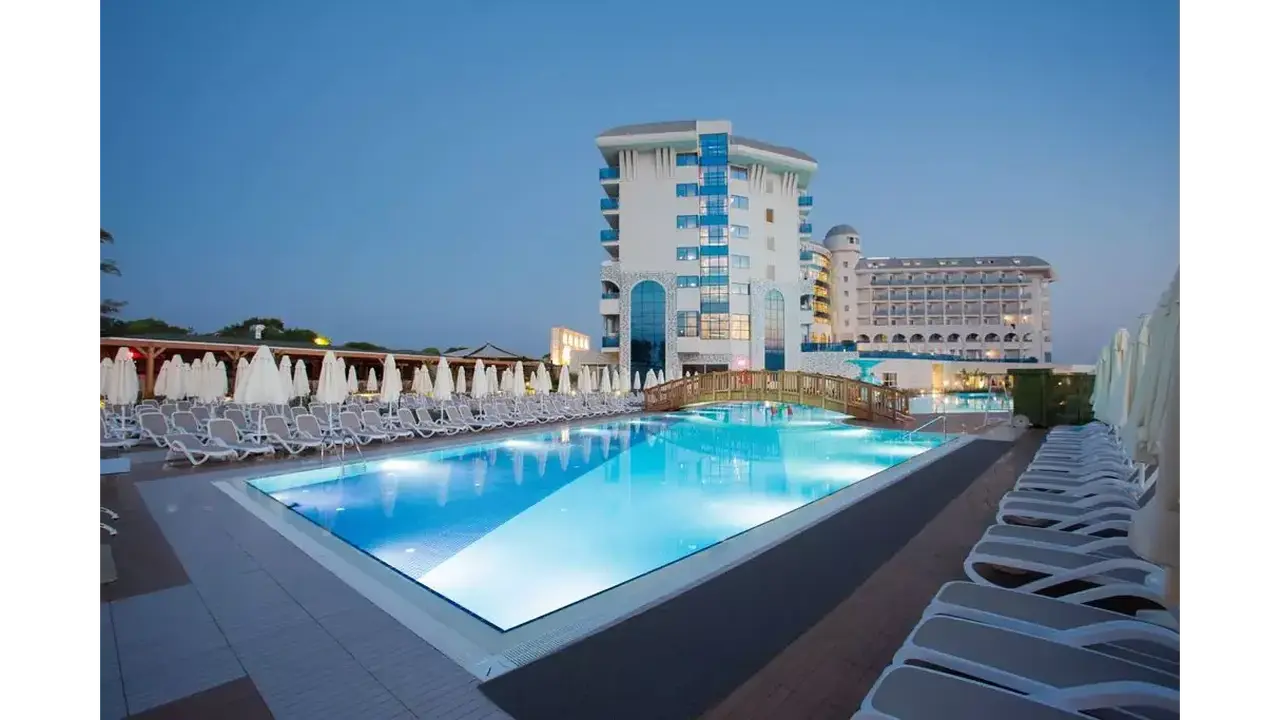 WATER SIDE RESORT & SPA
