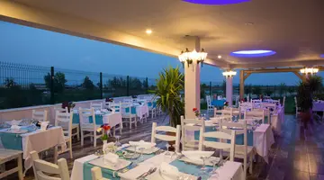 WATER SIDE RESORT & SPA