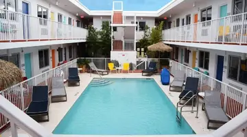 Waterside Hotel and Suites Miami Beach
