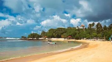 Wave Beach Resort