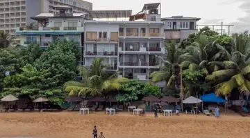 Wave Beach Resort