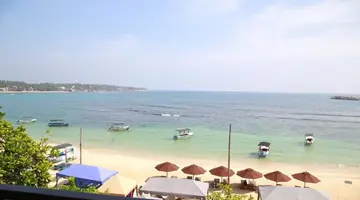 Wave Beach Resort