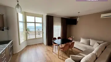 Wave Beachfront Apartments