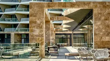 Wave Resort 