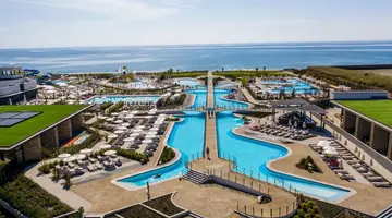 WAVE Resort