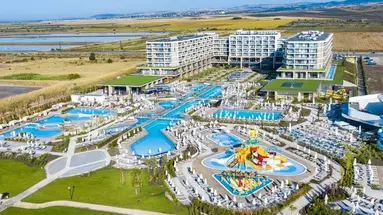 Wave Resort