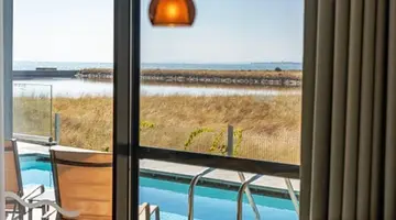 WAVE RESORT