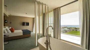 Wave Resort