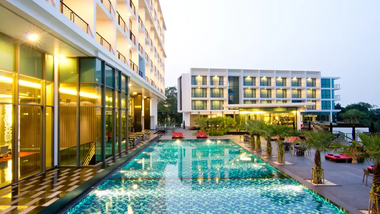 WAY HOTEL (ex. WAY BY GARDEN SEA VIEW RESORT)