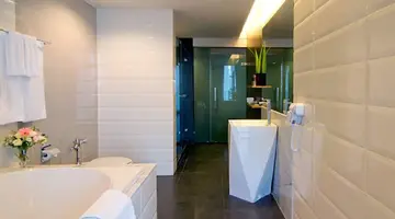WAY HOTEL (ex. WAY BY GARDEN SEA VIEW RESORT)