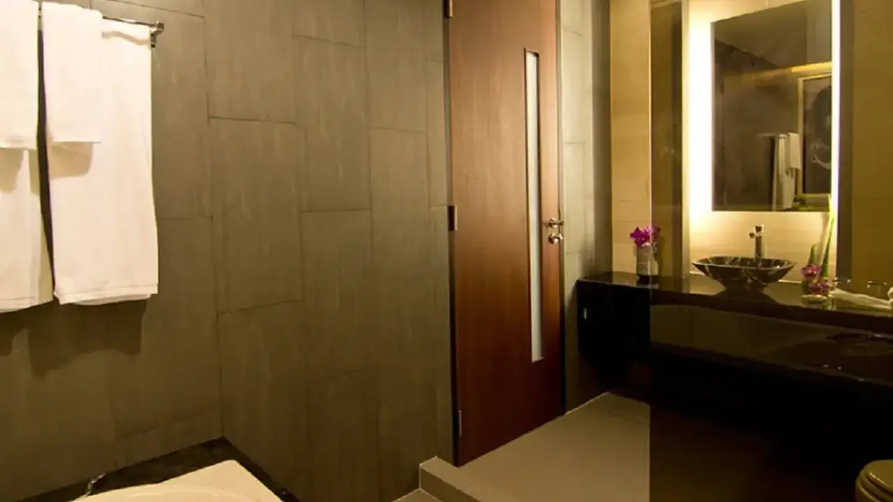 WAY HOTEL (ex. WAY BY GARDEN SEA VIEW RESORT)