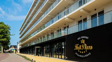 Wczasy dla seniora  w Jarosławcu -  Sea Resort Król Plaza***** - trzy posiłki dziennie