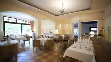 Wczasy nad morzem Międzyzdroje - Hotel Trofana *** - dwa posiłki dziennie