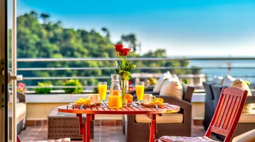 WGrand Hotel