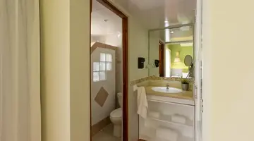 WHALA BAVARO