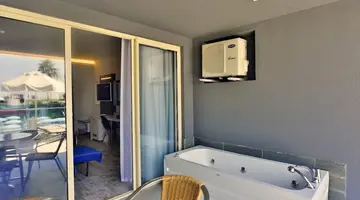 White City Beach - Adults Only