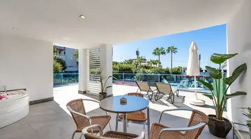 White City Beach - Adults Only