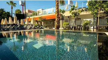 White City Beach Hotel