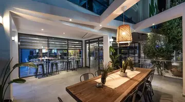 WHITE CITY BEACH HOTEL