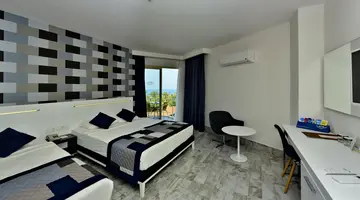 White City Beach Hotel