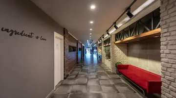White City Beach Hotel