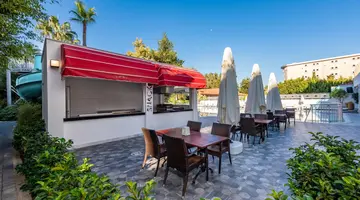 White City Beach Hotel