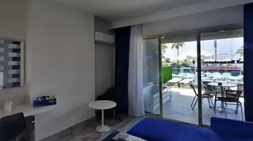 WHITE CITY BEACH HOTEL
