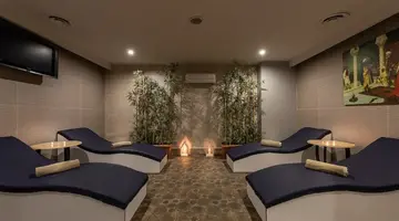 WHITE CITY BEACH HOTEL