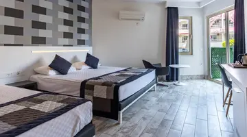 White City Beach Hotel