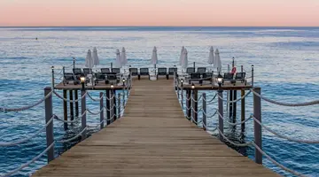 WHITE CITY BEACH HOTEL