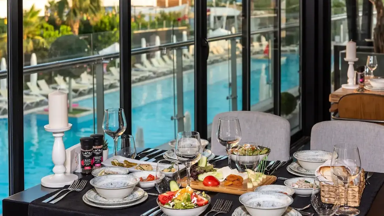 WHITE CITY RESORT