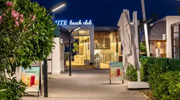 WHITE CITY RESORT