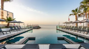 WHITE CITY RESORT