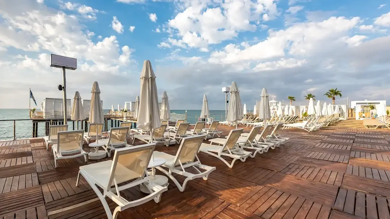 WHITE CITY RESORT