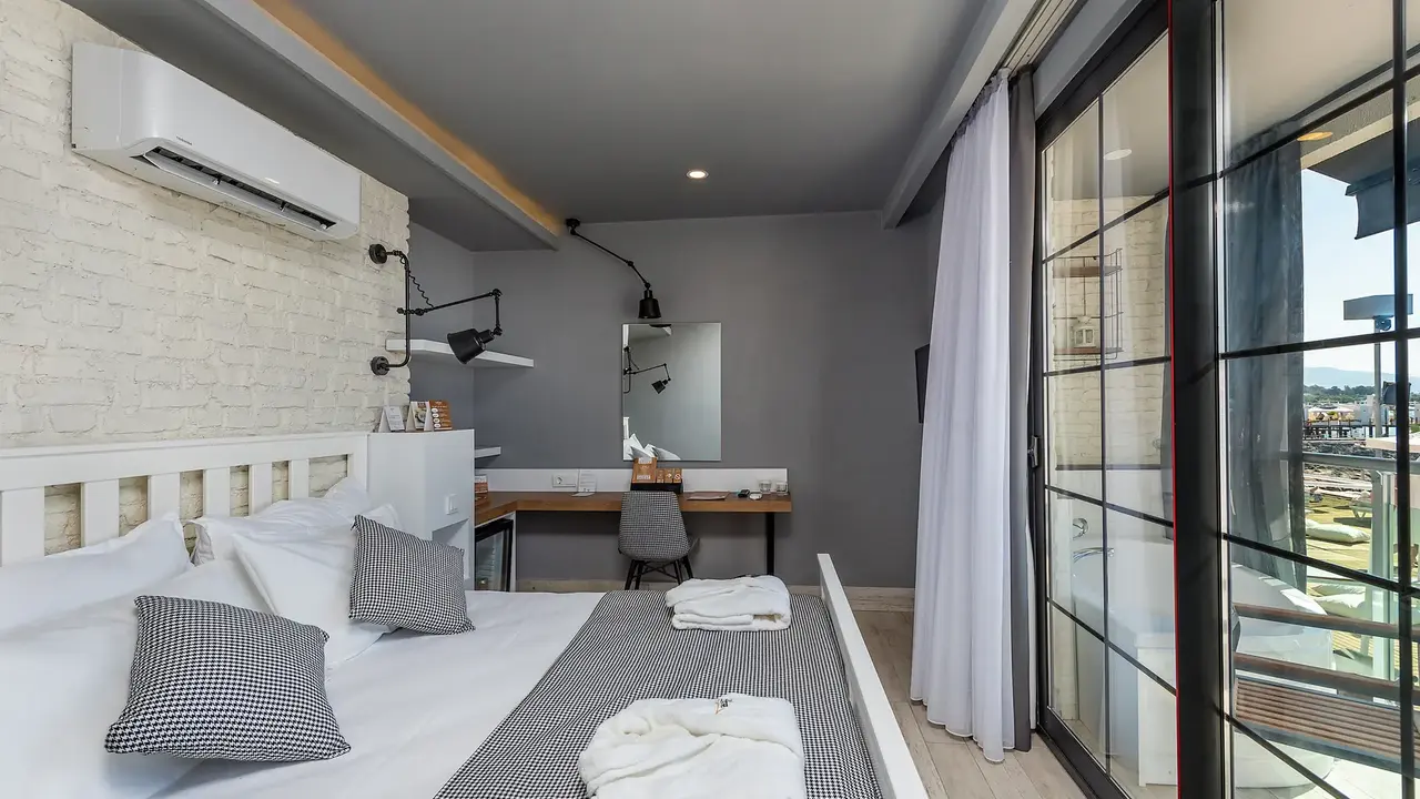 WHITE CITY RESORT