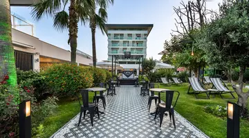 WHITE CITY RESORT