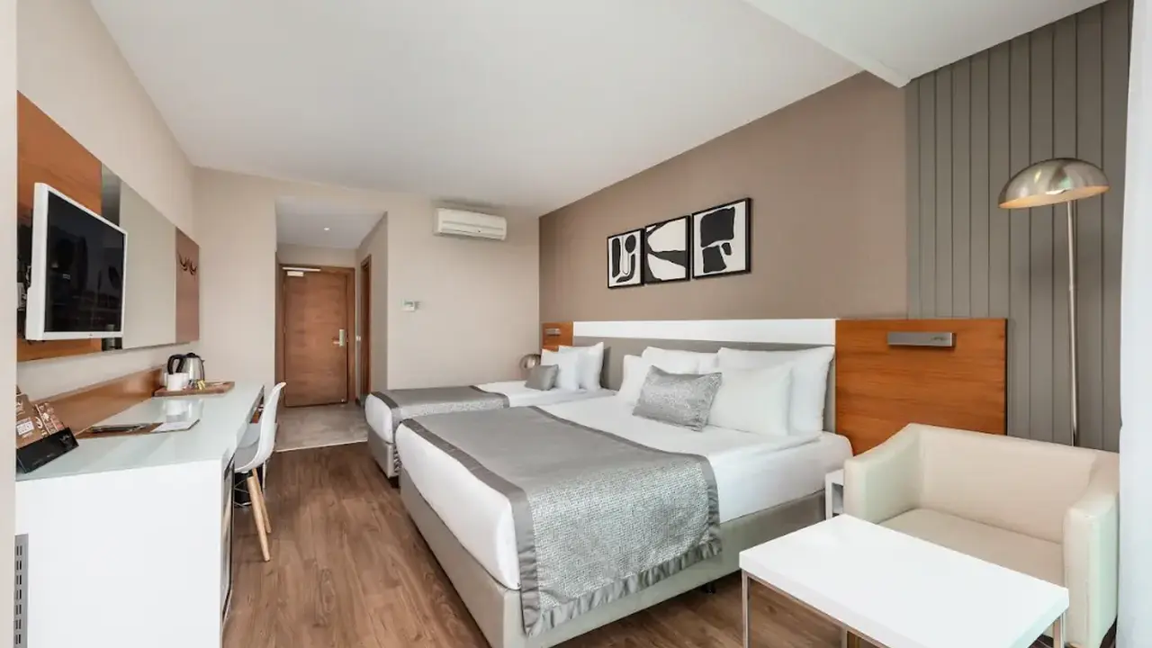 WHITE CITY RESORT