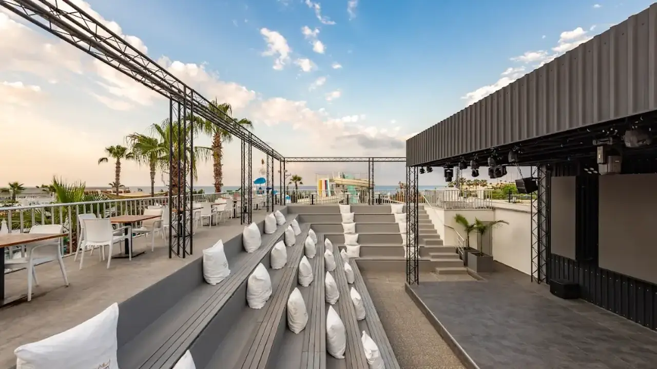 WHITE CITY RESORT