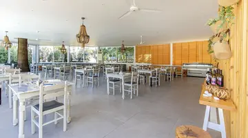 White Dreams Resort